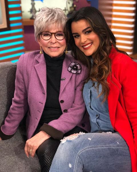 La multipremiada Rita Moreno es otra de las personalidades con las que Clarissa se ha tomado una fotografía: "Con @theritamoreno una de las doce personas que se ha ganado los cuatro premios más importantes de la industria un Emmy, un Oscar, Tony Award y un Grammy. Un orgullo para todos los hispanos. ¡Dios bendiga su energía!", escribió en Instagram al lado de esta fotografía.
