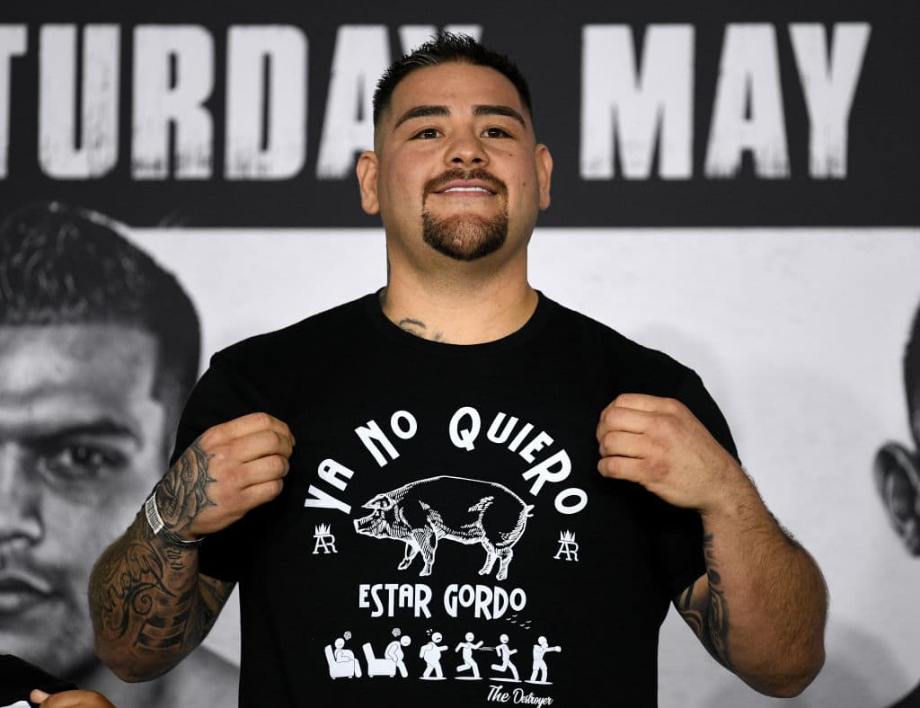 El primero en subir a la romana fue Chris Arreola que detuvo la aguja en 228 libras. Posteriormente llegó el turno para Andy Ruiz que puso el equilibrio en 256 libras.