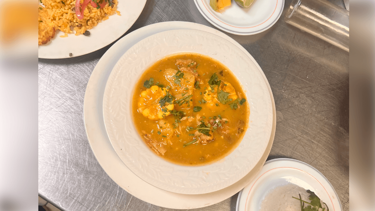 Sancocho Dominicano por el Chef Christian para La Fuerza de Creer 4