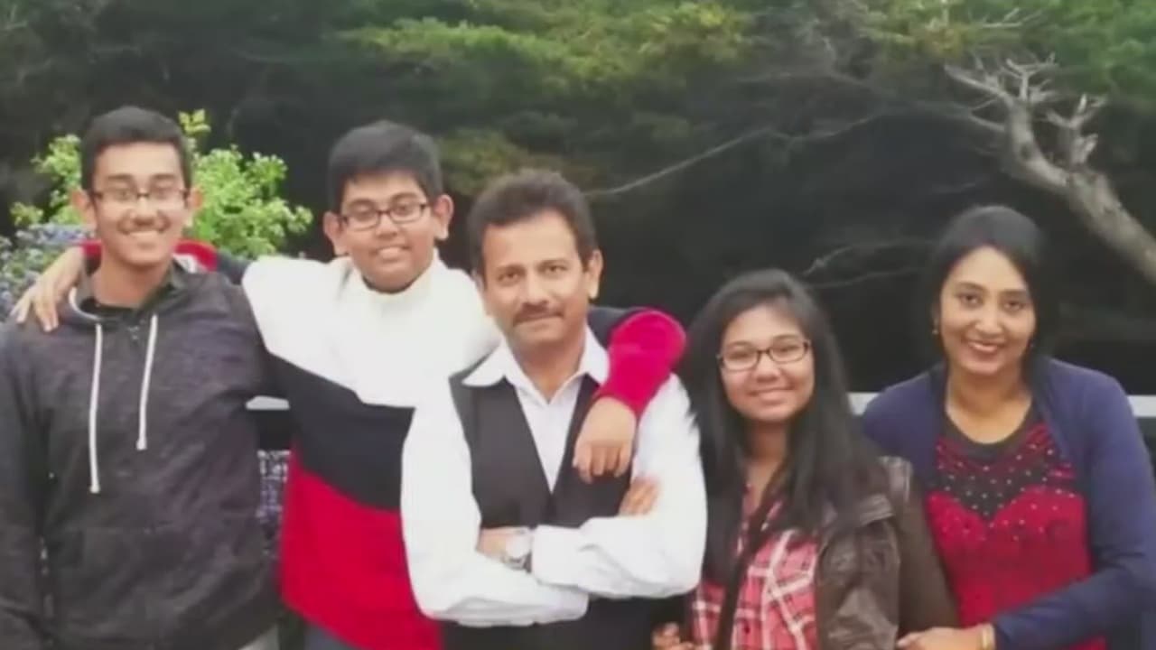 <b>Compraron armas para matar a su familia y quitarse la vida: revelan detalles del pacto suicida de dos hermanos</b>
<br>
<br>Dos hermanos hicieron un pacto suicida que incluía la muerte de sus familiares. En una carta, uno de ellos narra su macabro plan. Advertencia: el contenido de este informe contiene información sensible, se recomienda discreción.