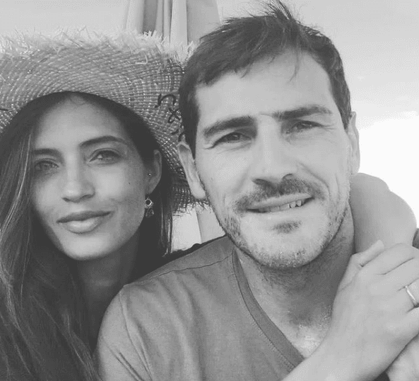 "Hoy, nuestro amor de pareja toma caminos distintos pero no lejanos puesto que continuaremos juntos en la maravillosa tarea de seguir siendo padres dedicados, como hasta ahora lo hemos hecho. Es una decisión muy meditada y que tomamos de mutuo acuerdo".