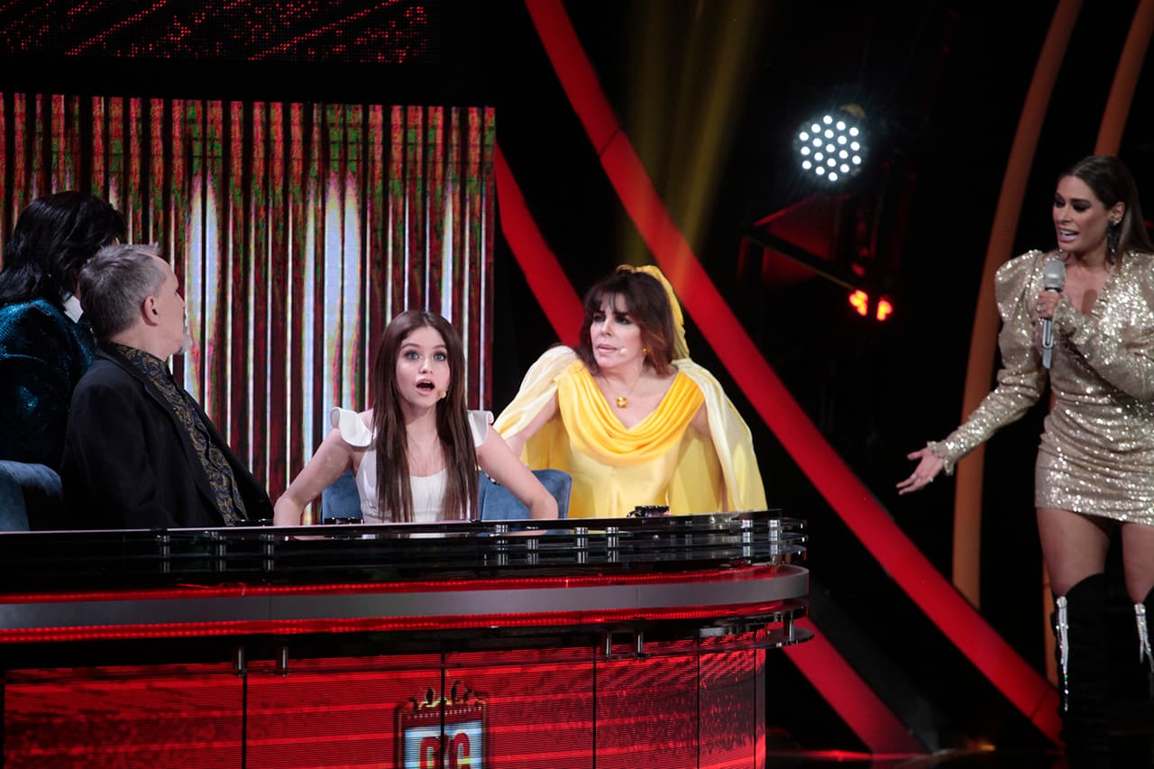 Karol se sorprendió con el reto pero lo aceptó sin chistar.