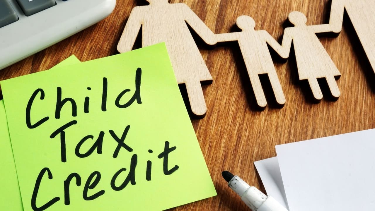 <b>Expansión temporal del crédito fiscal por hijos: </b>El valor máximo del 
<b>crédito tributario por hijos </b>es temporalmente de $3,000 por niño de 6 a 17 años y de $3,600 por niño de 5 años o menos.