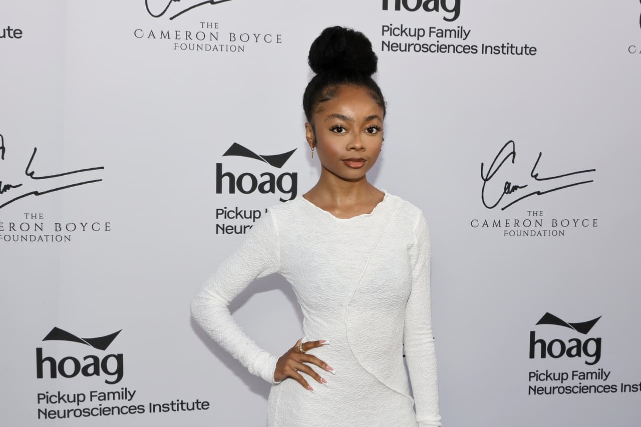 Skai Jackson tenía 9 años cuando participó en ‘Jessie’ y le dijo adiós a ese papel a la edad de 13 años. Después tuvo breves apariciones en los programas de Disney ‘Austin & Ally’ y ‘Buena suerte, Charlie!’. Además, en 2020 participó en el reality show ‘Dancing with the stars’.