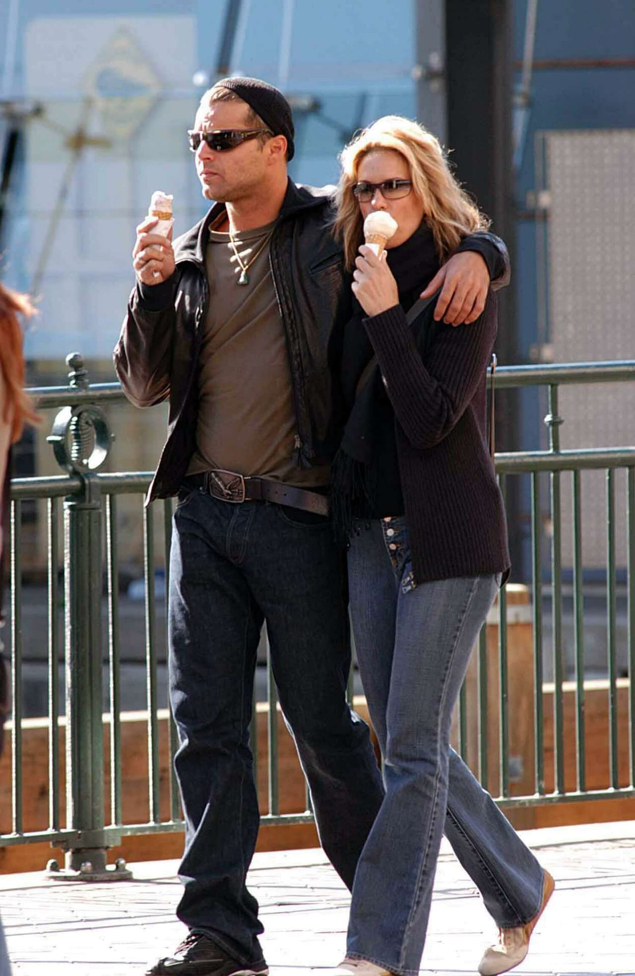 <b><a href="http://www.univision.com/entretenimiento/chismes/rebecca-de-alba-y-ricky-martin-un-amor-que-no-pudo-ser">Rebecca de Alba y el cantante se separaron</a></b> en el 2015 después de que el boricua se fuera de México, "entendimos que nuestra relación no podía continuar, un punto clave fue la distancia" dijo la conductora.