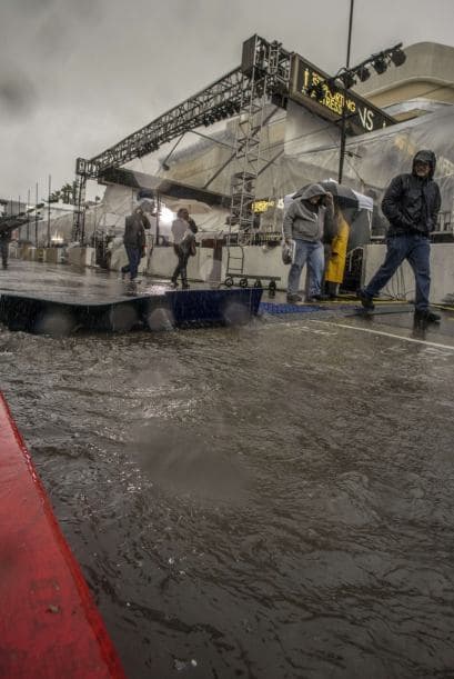 Los Oscars están a la vuelta de la esquina y entre la lluvia y las protestas de trabajadores del sindicato y una polémica réplica de la estatuilla de 8' pies, inspirada en la recien muerte del actor Phillip Seymour Hoffmann, han dado al evento una cara de la industria poco conocida por muchos.