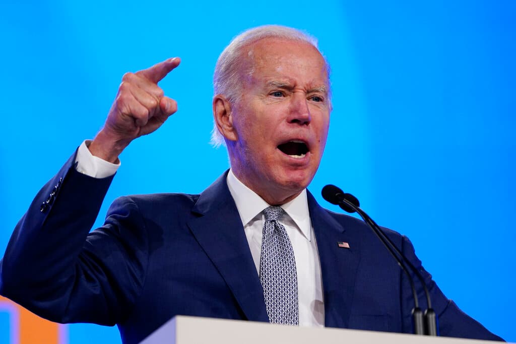 "La democracia no está garantizada": Biden lanza en horario estelar una advertencia sobre el "peligro" que representa Trump 