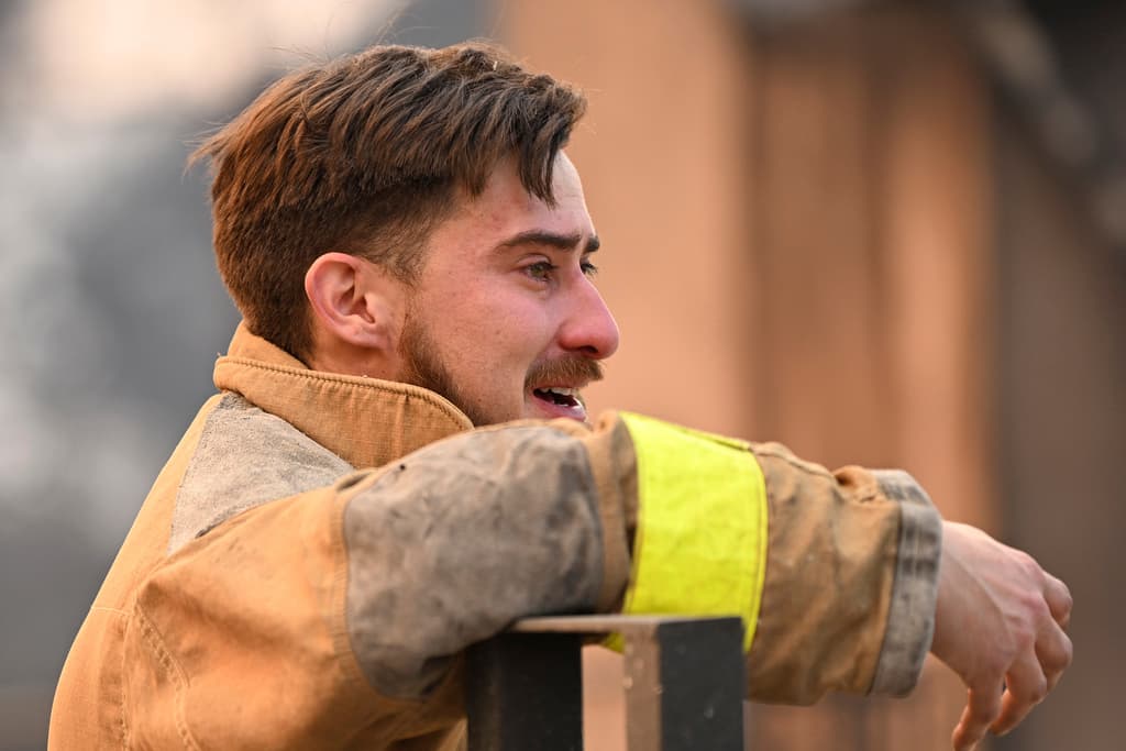 El hallazgo para Robert Lara fue esperanzador, en medio de la tragedia que se vive en el sur de California.