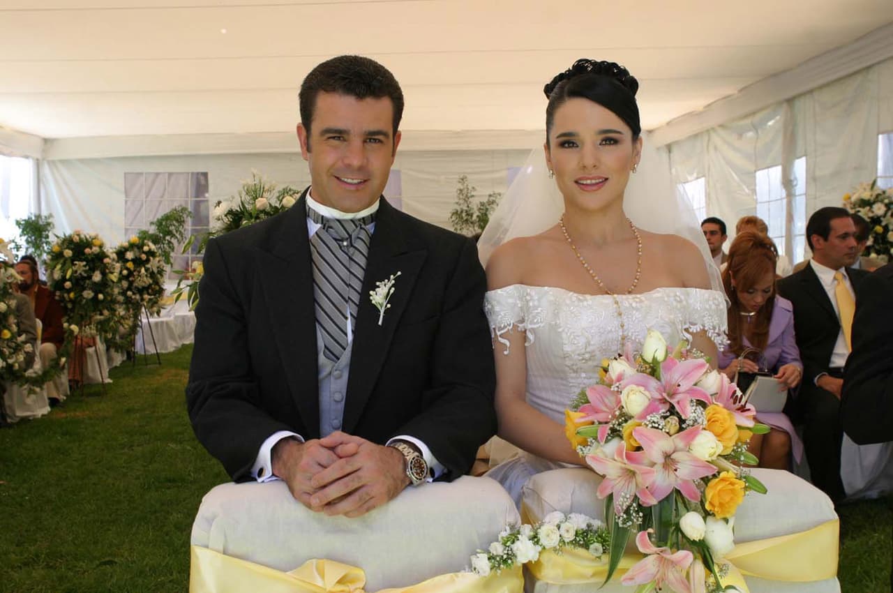 Eduardo Capetillo y Mariana Ríos también aparecieron en 'La madrastra', en ella dieron vida a Leonel Ibáñez y Lupita Montes.