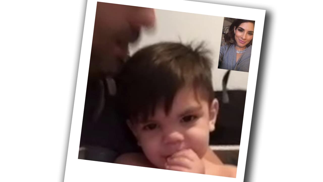 La apretada agenda de Alejandra no le impide estar pendiente de su nené. Ella se vale de la tecnología para verlo a cada momento.