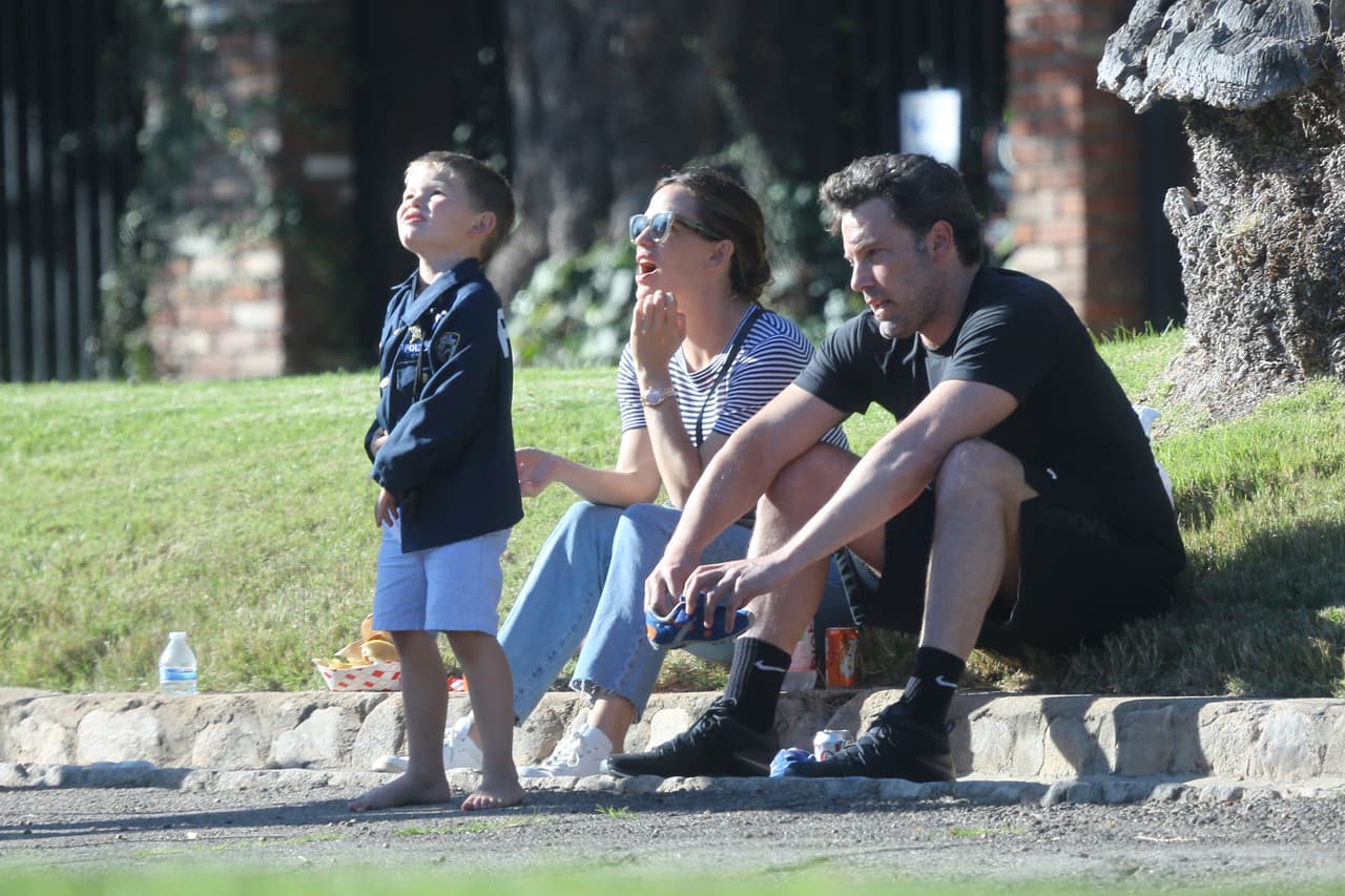 Aunque los actores ya no están juntos, siguen conviviendo como una familia por sus hijos.