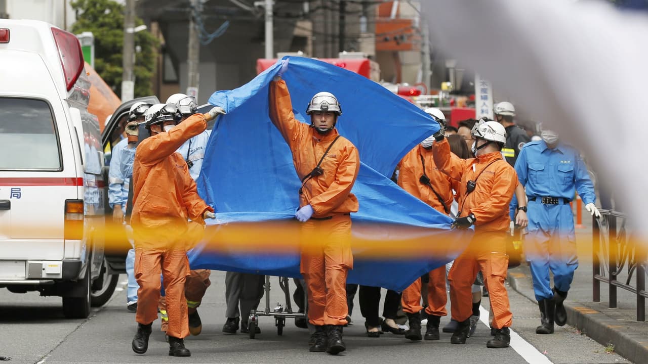 Dos muertos y 19 heridos tras un ataque con cuchillo contra un grupo de estudiantes en Japón