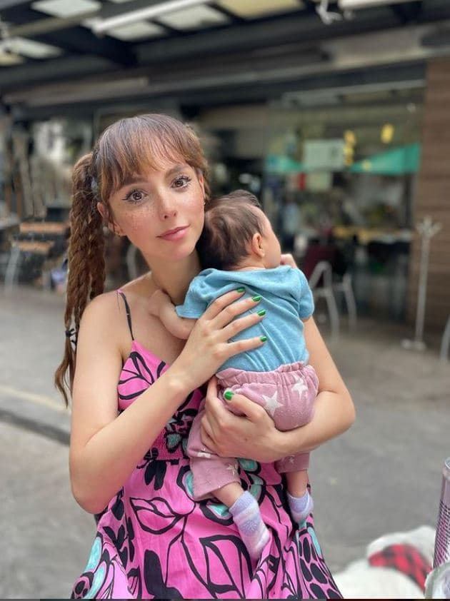 A lo largo de los meses, Natalia ha compartido varias fotos con su nena, en donde hemos sido testigos de su crecimiento y gran estilo.