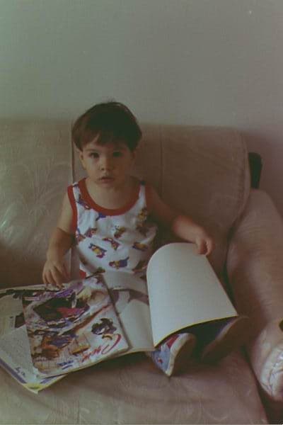 A Johann le pone de mal humor el tráfico, le encanta la comida japonesa y su héroe es SpiderMan.