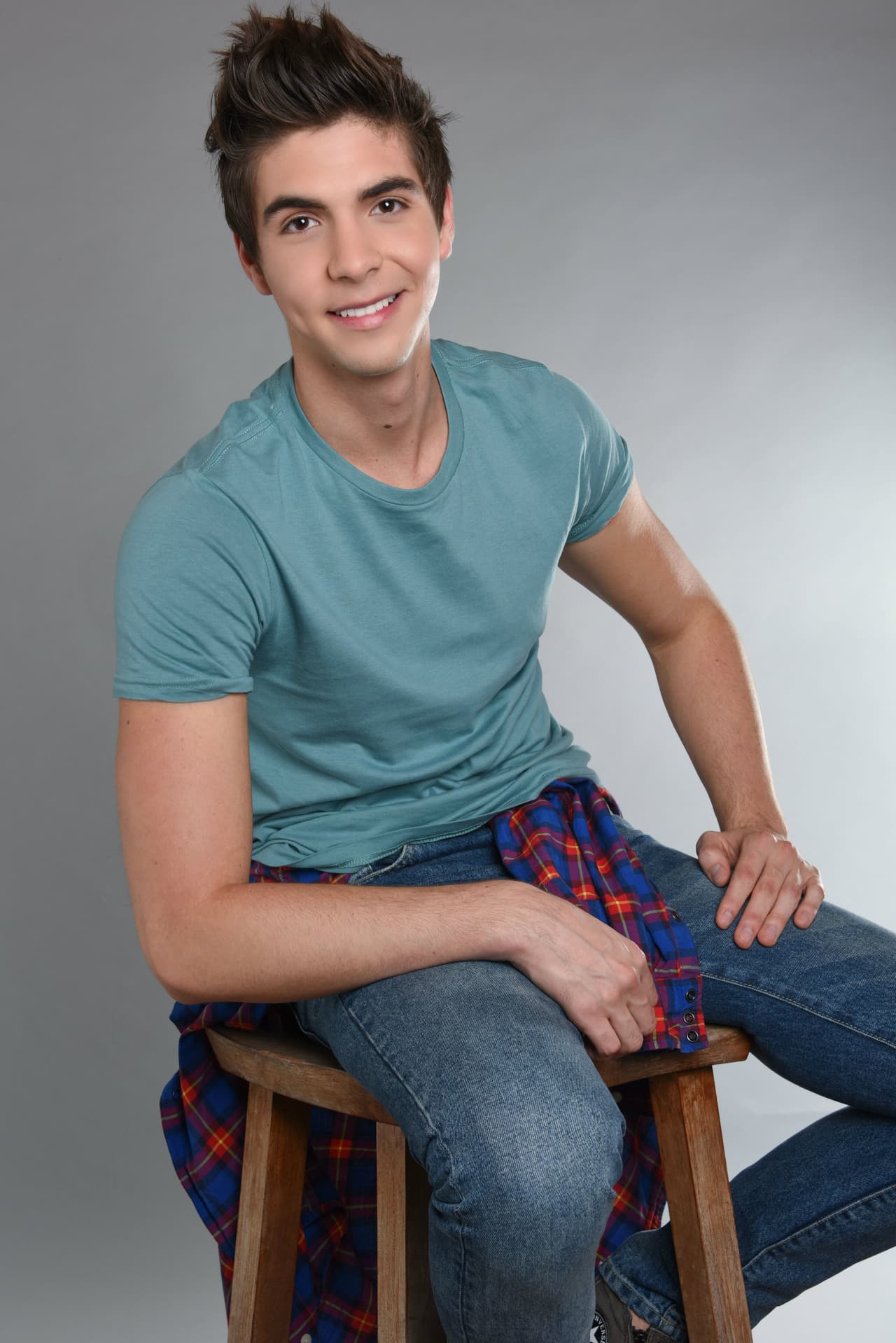 A Johann le pone de mal humor el tráfico, le encanta la comida japonesa y su héroe es SpiderMan.