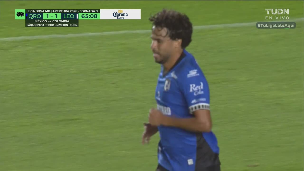 ¡Cómo delantero! Diego Reyes casi la manda al fondo