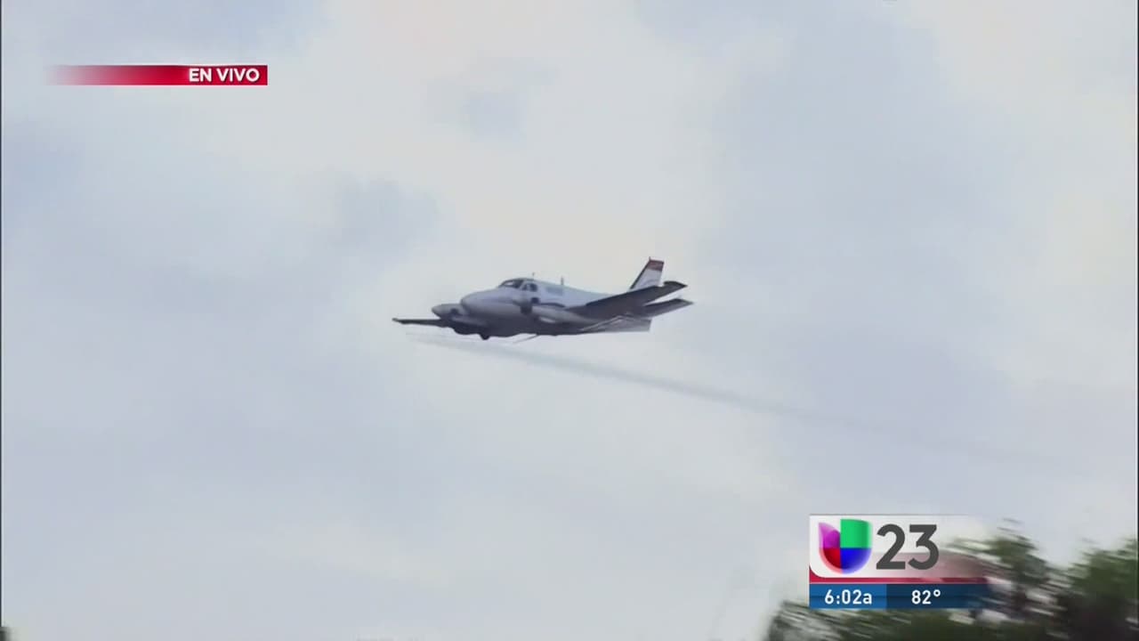 Realizan fumigación aérea con Naled sobre Miami Beach pese a protestas