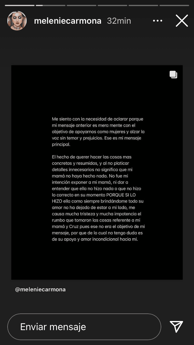 Melanie inició explicando que el objetivo de su mensaje es que las mujeres se apoyen y "alcen la voz sin temor y prejuicios".
<br>