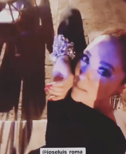 Fue con un video en donde se besan que la pareja, después de muchos rumores, confirmó su noviazgo.