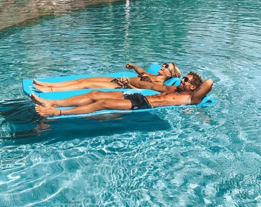 Más allá de esta discordia, Irina Baeva también platicó a TVyNovelas que, al inicio de la pandemia, parte de su familia estaba de visita y ante las restricciones de viaje que se impusieron ya no pudieron salir de México para regresar a Rusia. 
<br>