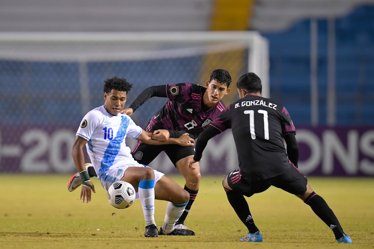 Guatemala venció a México en penales (2-1) tras empatar 1-1 en el tiempo regular para calificar al Mundial Sub-20 de Indonesia 2023; el Tri se queda sin Copa del Mundo y sin los Juegos Olímpicos de París 2024.