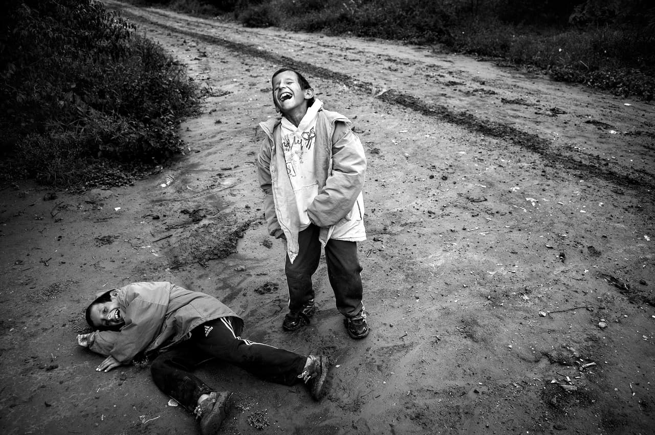 Los gemelos Aldo y Maximiliano Barrios padecen una grave microcefalia congénita, una de las enfermedades asociadas al uso de agroquímicos en la agricultura transgénica. Los gemelos Barrios asisten a una de las muchas instalaciones para minusválidos, que están creciendo en número considerablemente año tras año. Roque Sáenz Peña, Provincia del Chaco, 2014.