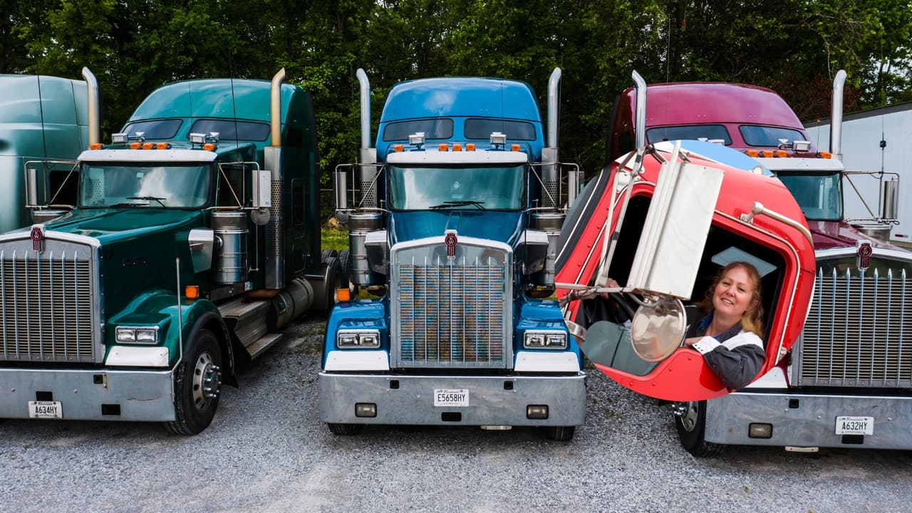 ¿Quieres aprender a conducir un camión y conseguir un empleo? Esta es tu oportunidad en Fresno