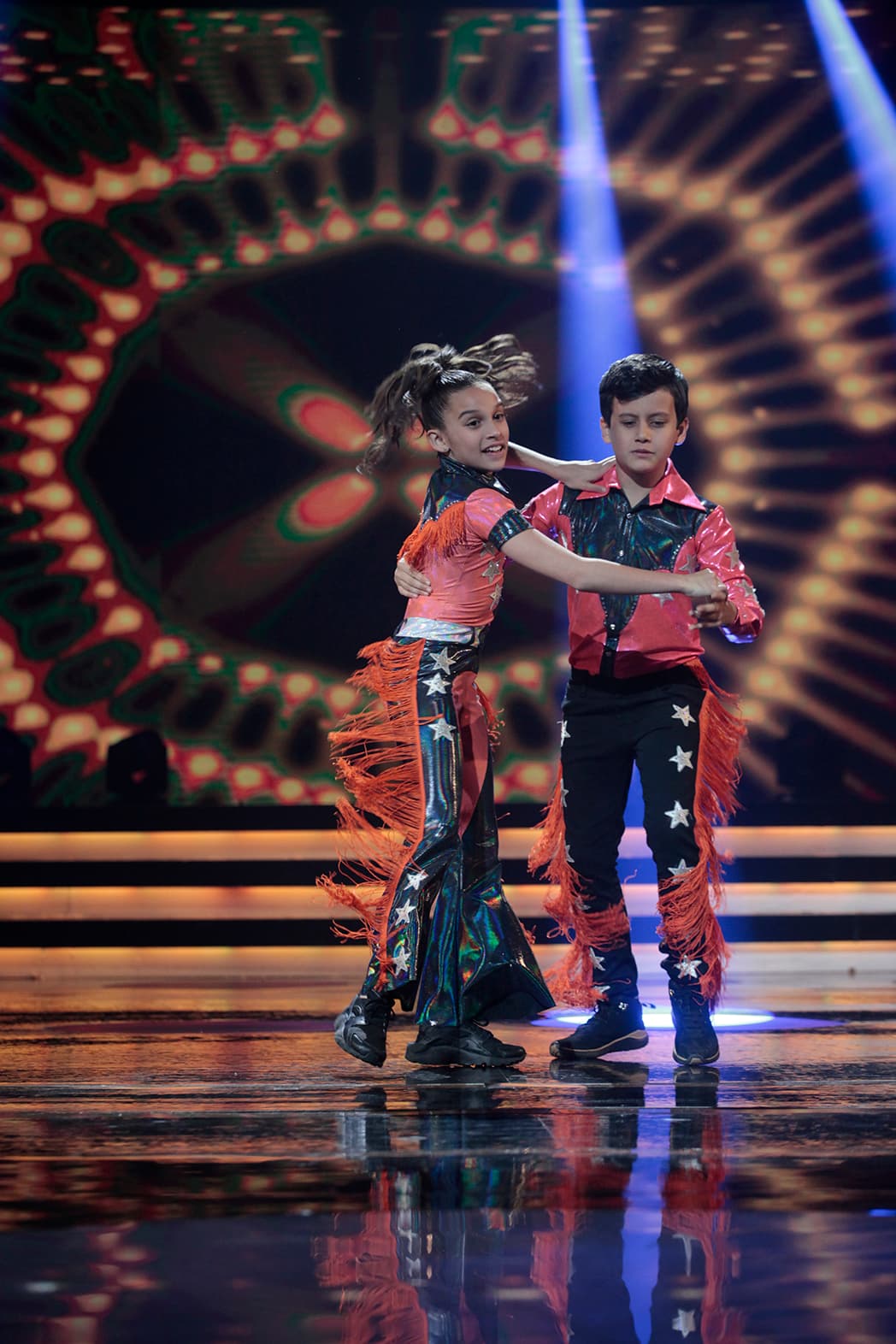 A pesar de las impresionantes cargadas de Sara y Yamil, de 'Giovani y los Sacachispas', los puntos extra fueron para sus rivales, Paulo y Regina.