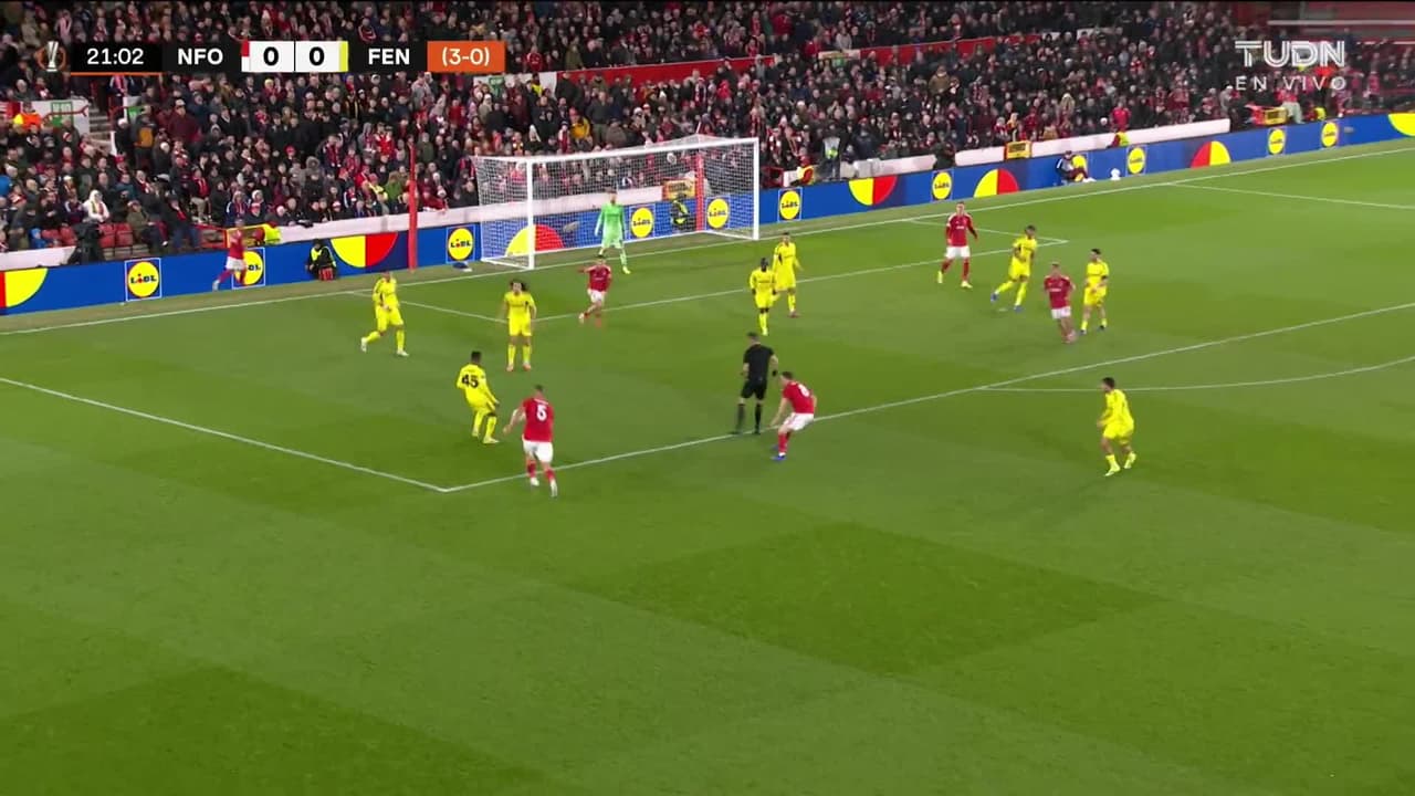 Aktürkoğlu abre el marcador para Fenerbahçe ante Nottingham Forest