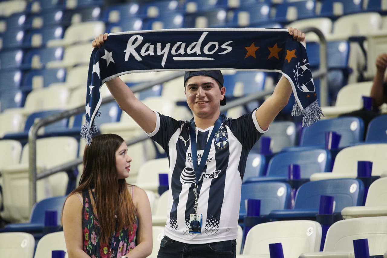 El colorido, el ambiente y la pasión previo al arranque del cotejo Semifinal de la Liga Campeones entre Rayados del Monterrey y el Sporting Kansas City.