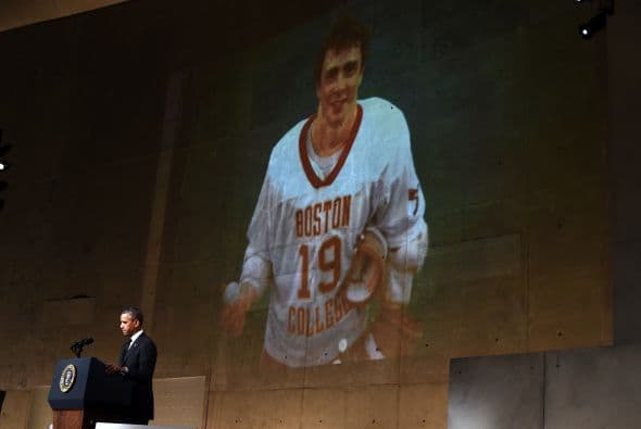 Obama nombró a Welles Remy Crowther quien salvó al menos una docena de vidas durante los ataques del 11 de septiembre.