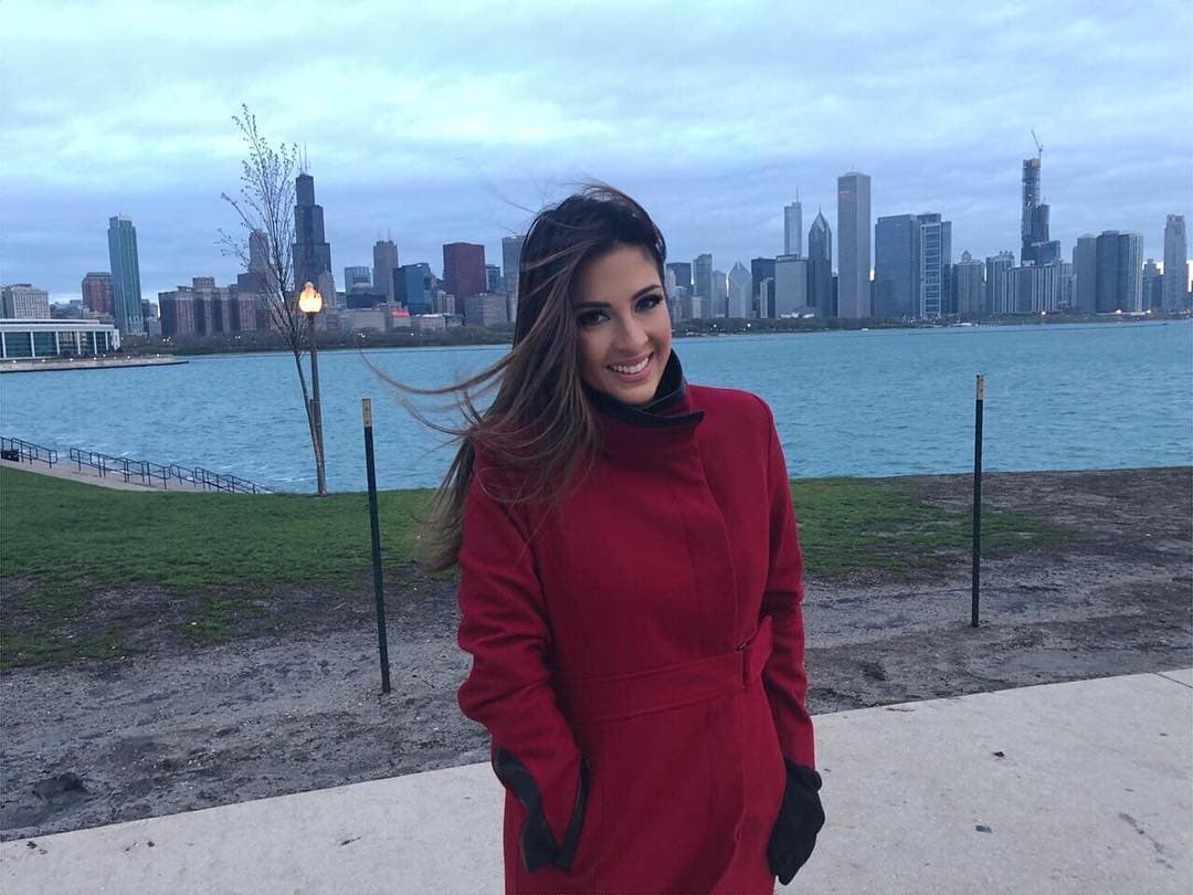 Una sonrisa suele ser el mejor arreglo de una mujer, y en esta fotografía Maity lo confirma.
<br>