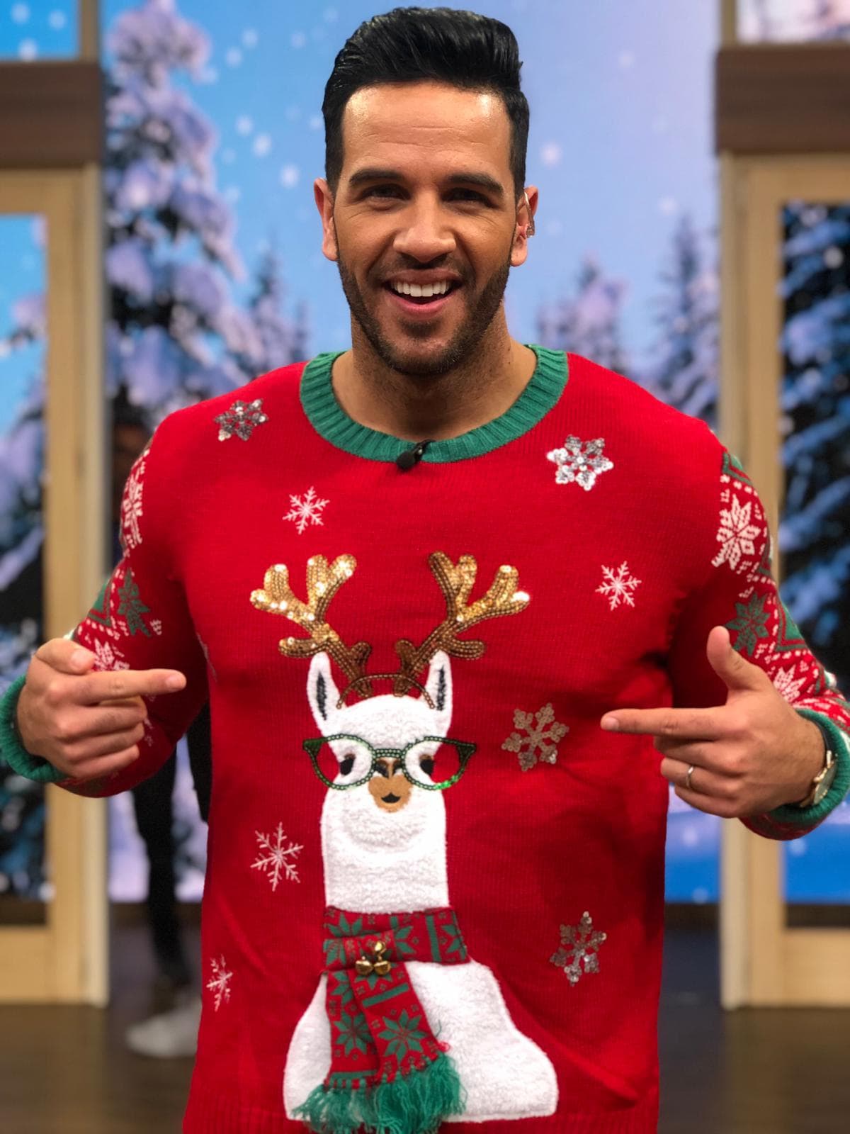 El chef Yisus eligió el de una simpática llama disfrazada con anteojos y cuernos de reno, fue uno de los más divertidos.