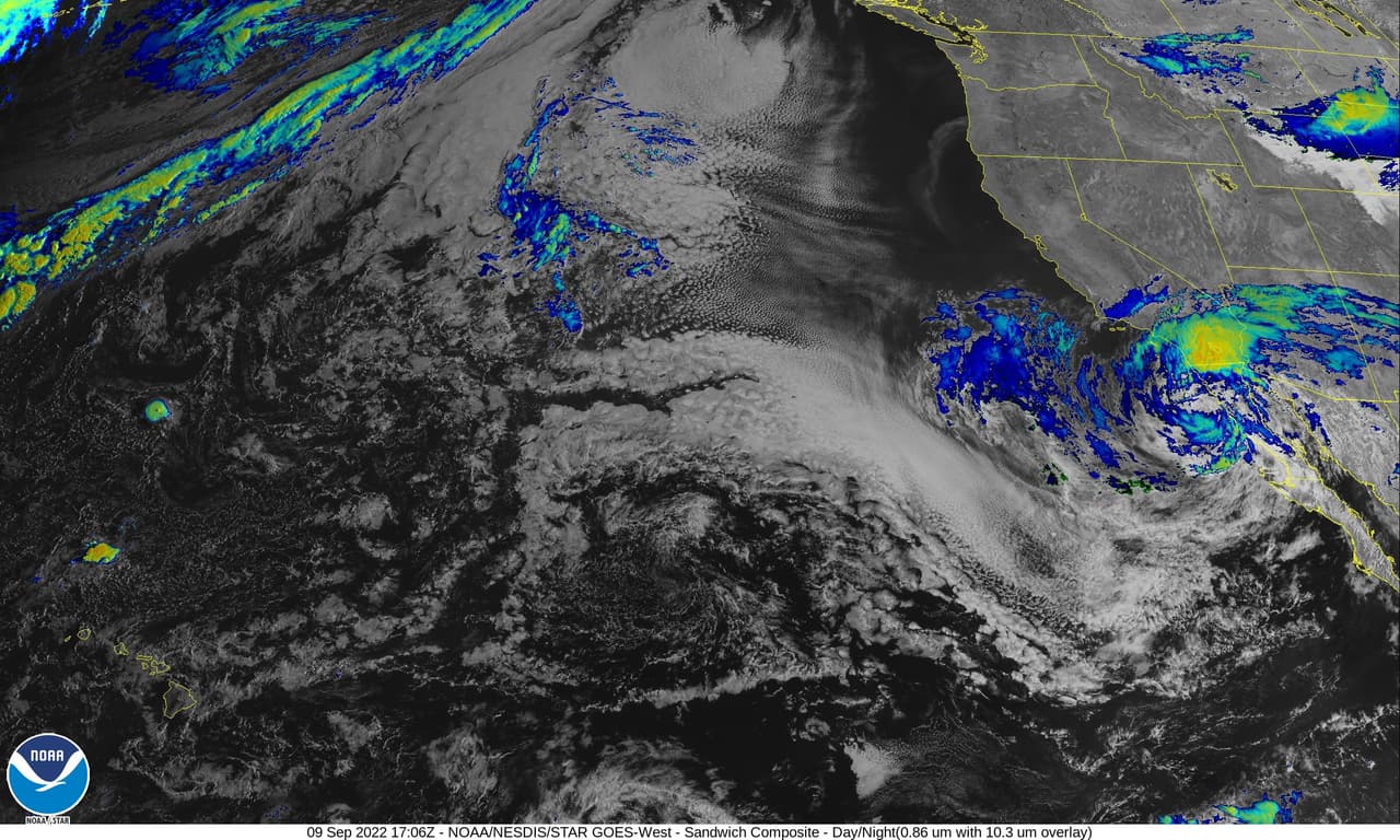 El NWS además alerto por la marea alta con olas de hasta 7.5 pies en las costas. Estas pueden generar inundaciones en zonas costera y son una amenaza para las personas. Por lo tanto se pide precaución para los bañistas. El "oleaje alto y las fuertes corrientes de resaca afectarán muchas áreas a medida que la tormenta tropical del sureste se mueva hacia las aguas del Pacífico".