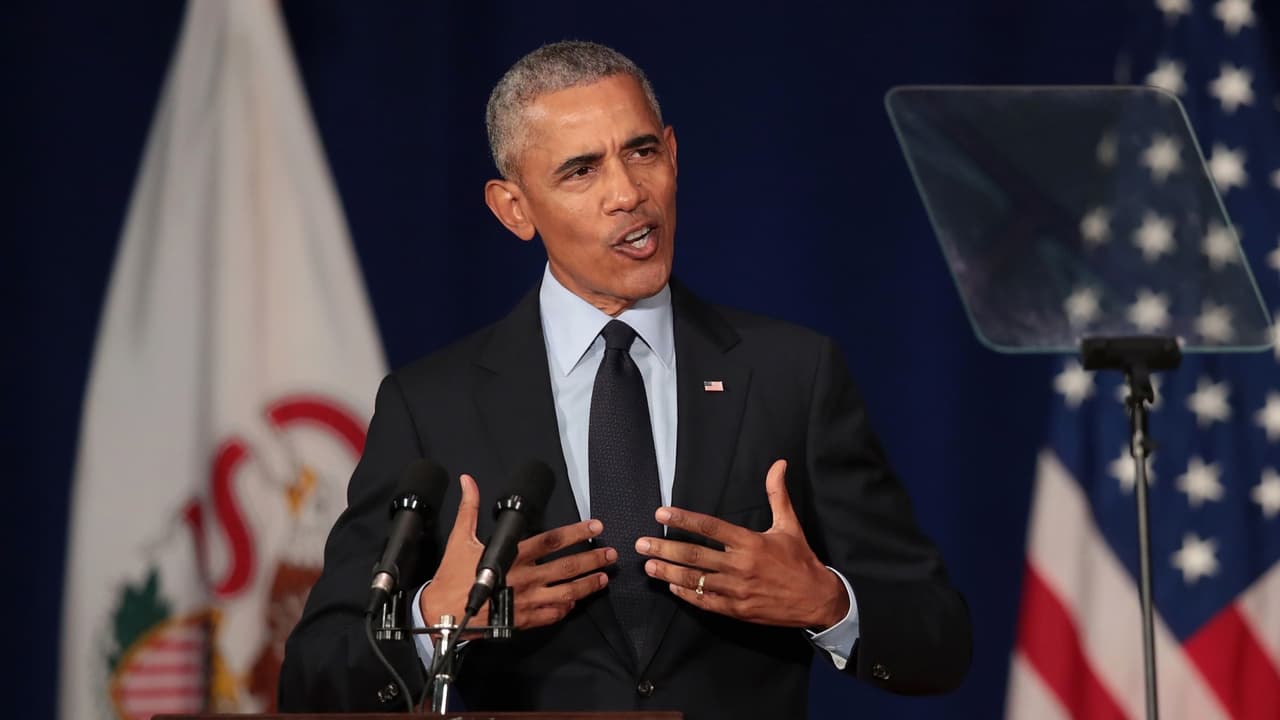 "Se supone que debemos enfrentarnos a los 'bullies', no seguirlos": Obama se lanza contra Trump