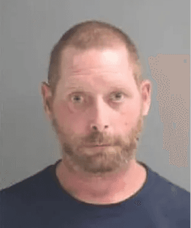 La policía de Edgewater detuvo a William J. Demichick, acusado de múltiples cargos de crueldad animal.
<br>