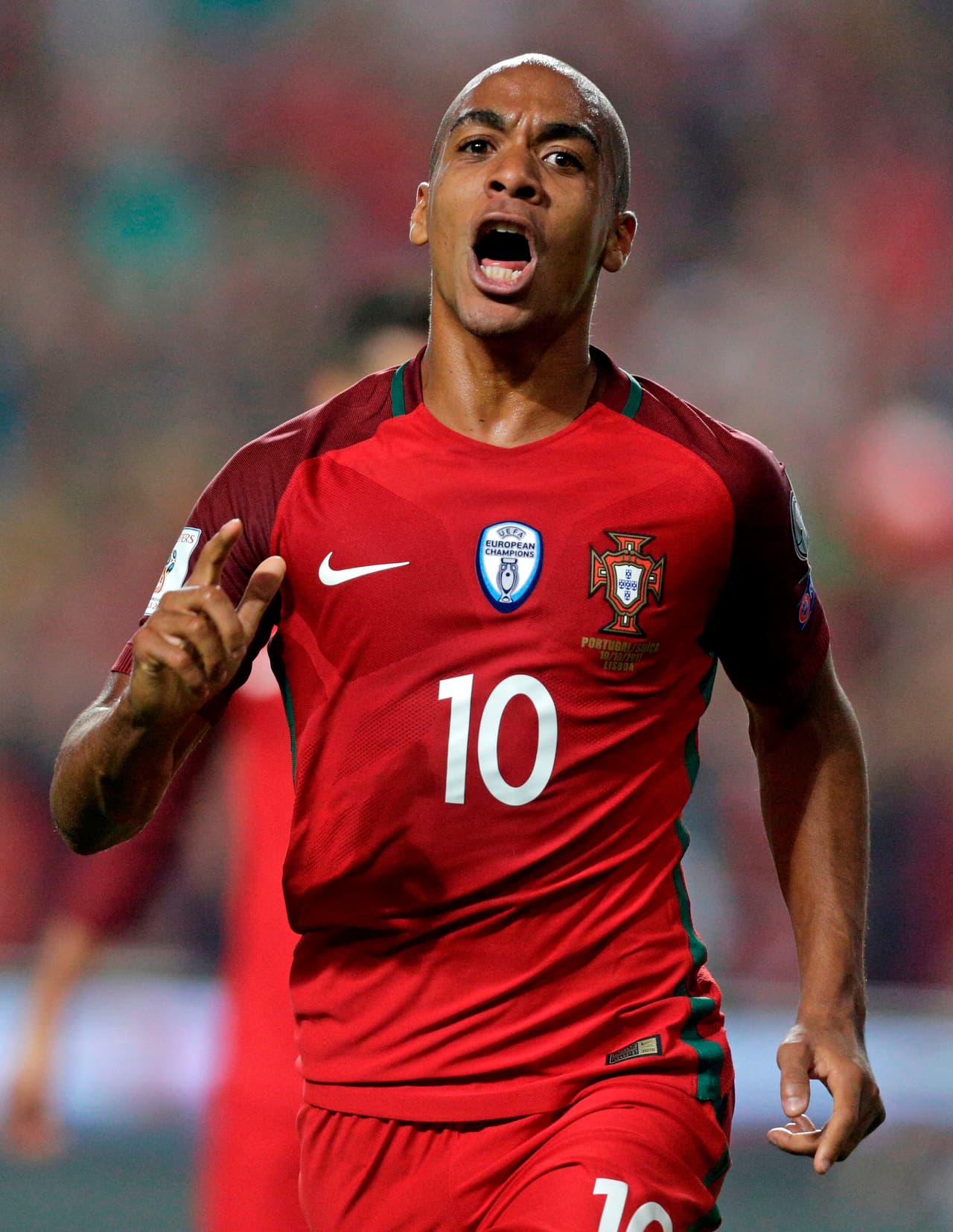 Joao Mario llegaba a fastidiar a sus rivales y festejaba la apertura del marcador.