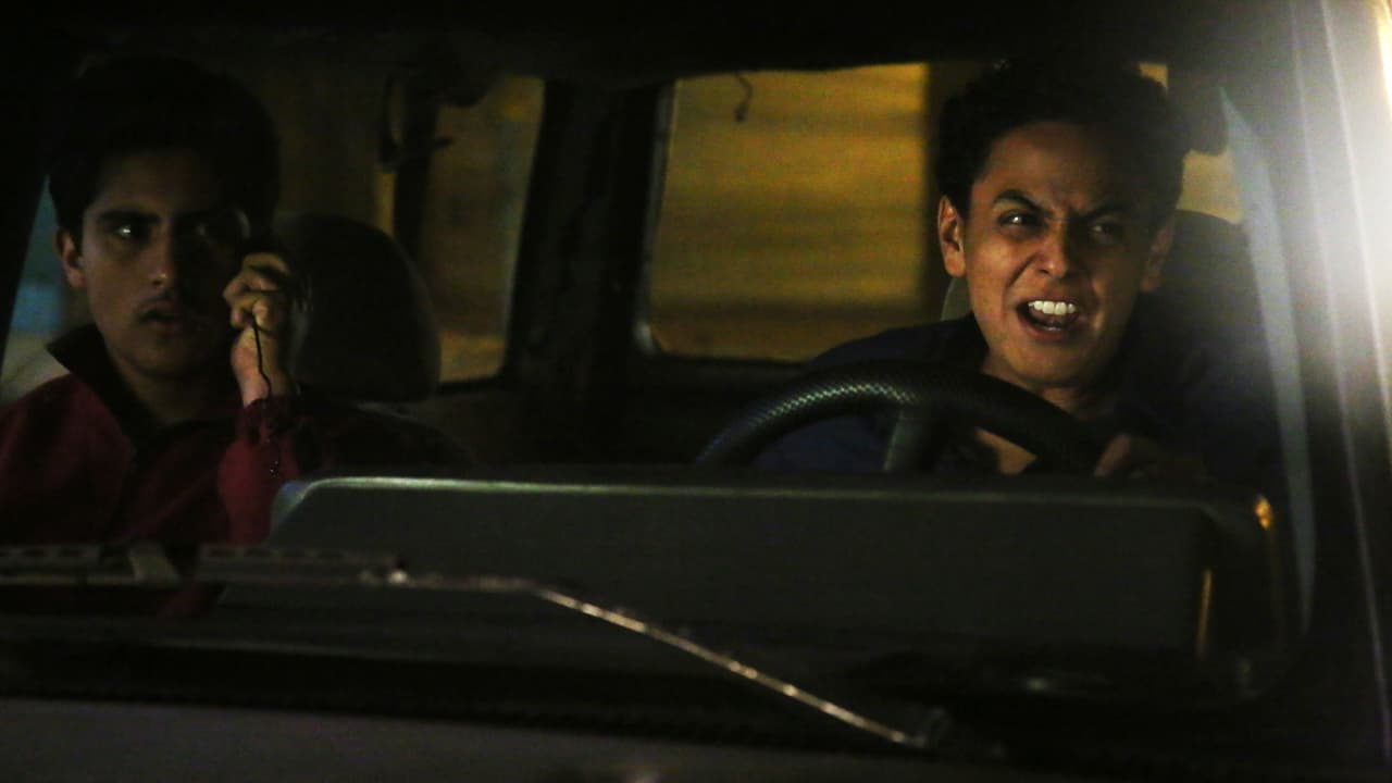 Unexpectedly, Arturo Meza noticed the presence of several hitmen pointing their guns at their truck.