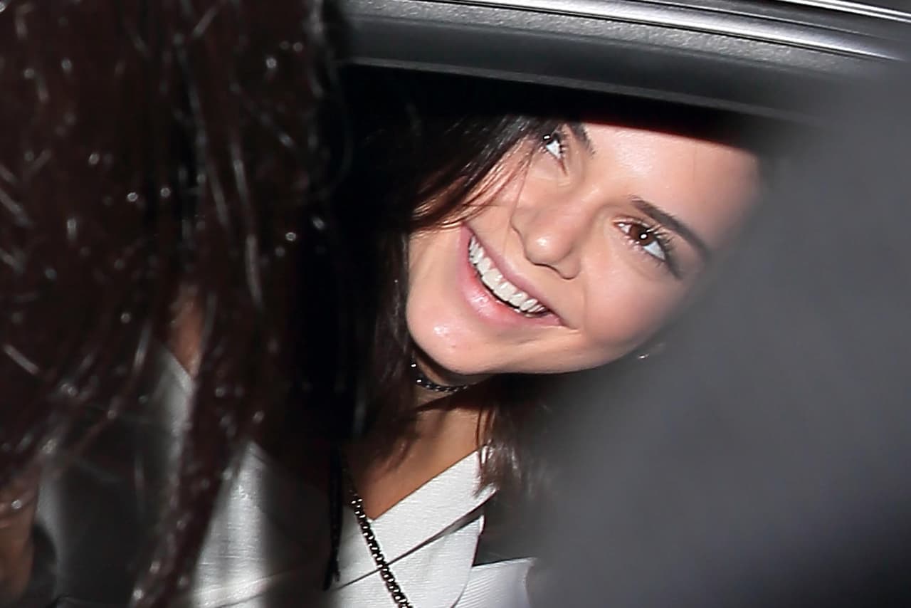 ¿Sabes qué la tiene tan feliz?