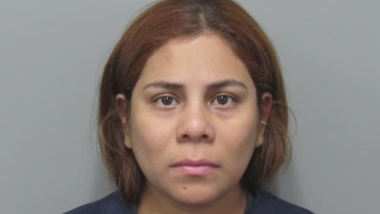 Dejó sola a su bebé de 16 meses y se fue una semana de vacaciones a Puerto Rico: al volver encontró a la menor muerta 