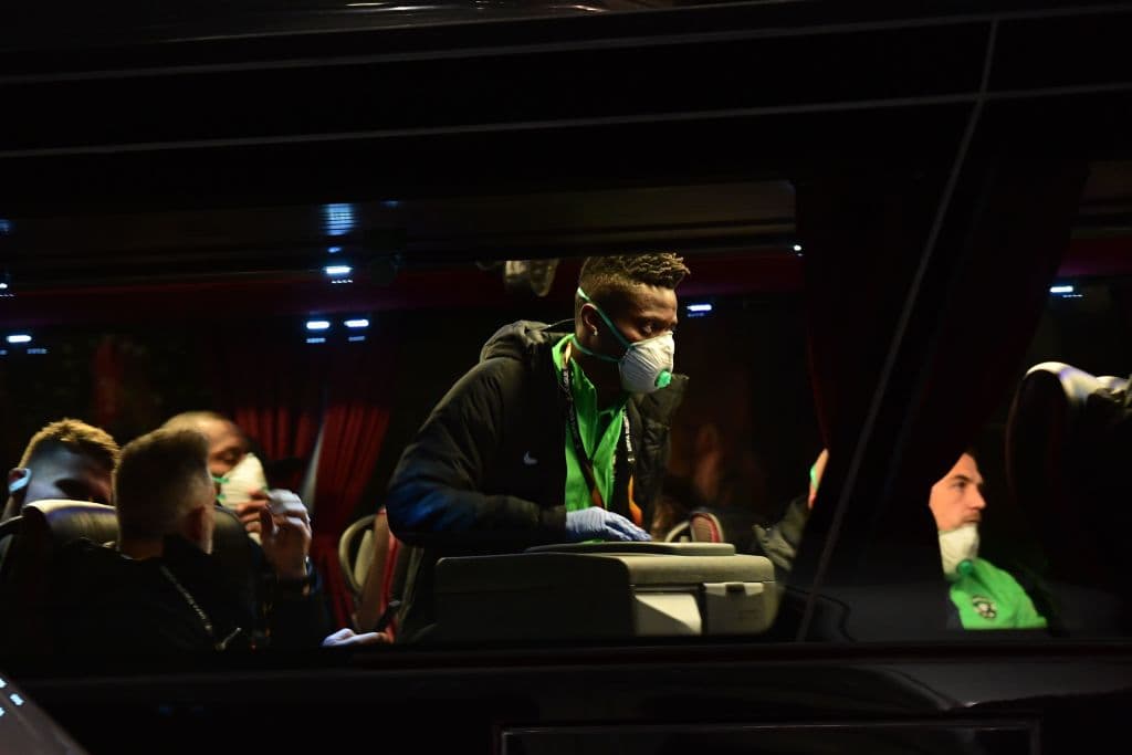 Tras la amenaza latente del coronavirus en Italia, jugadores del Ludogorets llegaron con mascarillas al partido contra el Inter a puerta cerrada.