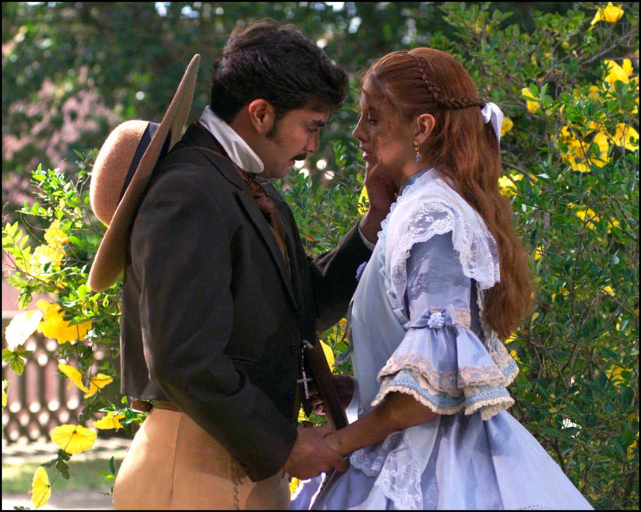 "A unas semanas se integró al reparto. Tengo una relación muy especial con Adela porque gran parte de su trabajo en México lo ha hecho conmigo", detalló Carla.
<br>