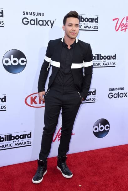Prince Royce llegó guapísimo a la entrega 2015 de los Premios Billboard, en donde tuvo una nominación a Mejor Artista Latino.