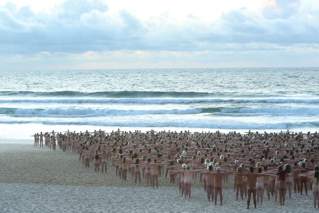 El número de voluntarios representa a los 
<b>más de 2,000 australianos que mueren cada año de cáncer de piel</b>.