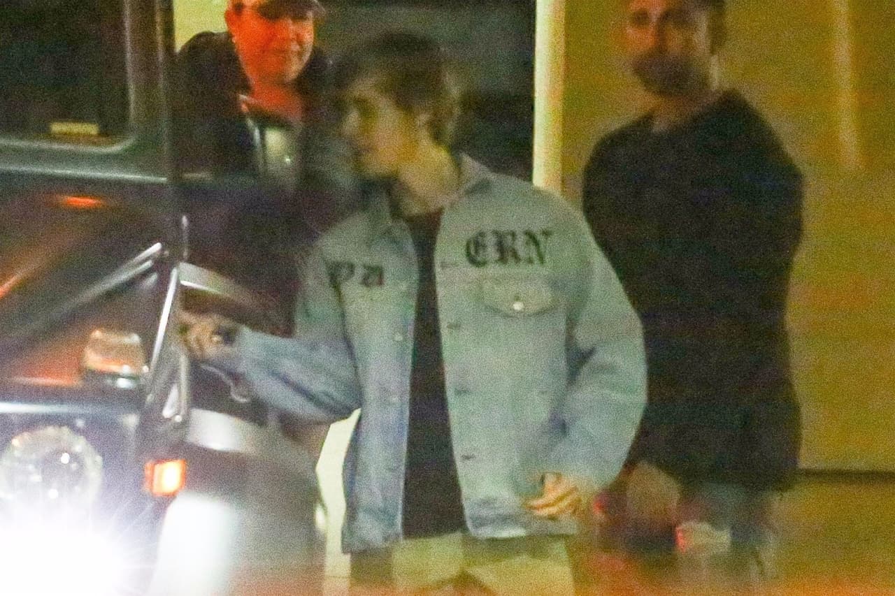 Y del servicio religioso salió animado rumbo a su hogar, donde dio rienda suelta al espíritu navideño.