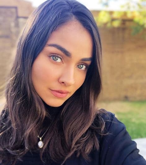 Al hablar del paso de protagonista en 'Sin tu mirada' a villana en 'Amar a muerte' , la actriz dijo: "Obviamente el cambio ha sido radical en todos los aspectos [...]".