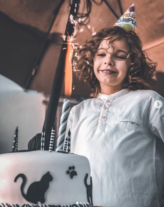 El joven actor compartió imágenes de su festejo, a través de Instagram.