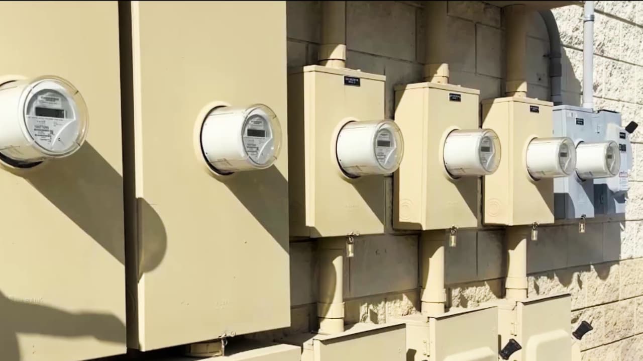 Residentes de Tampa sienten el impacto del alza en las tarifas eléctricas