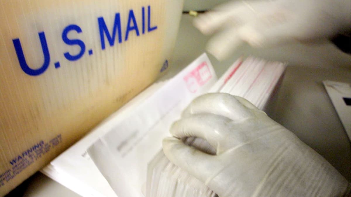 Un sobre con harina obliga a evacuar un edificio policial en el sur de California