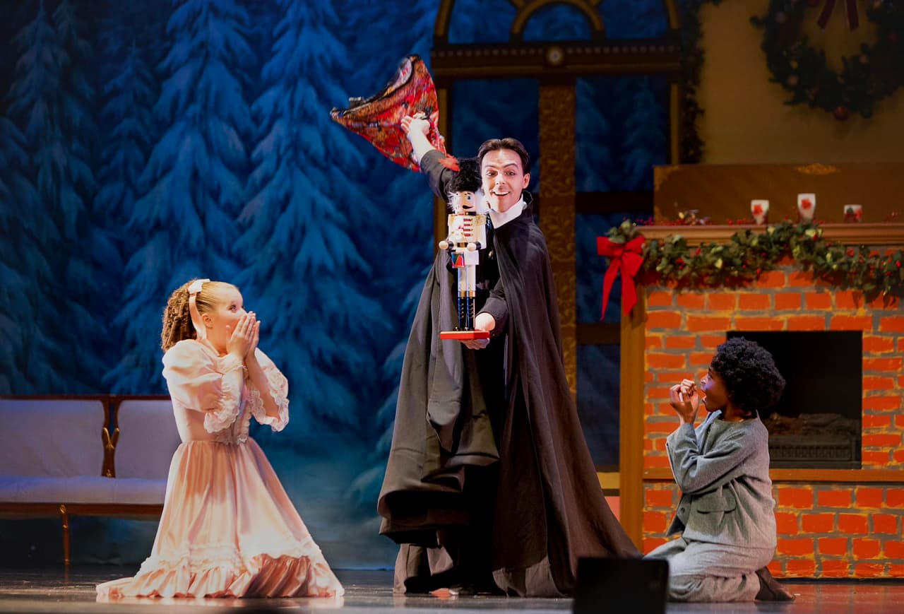 <b><a href="https://27924.danceticketing.com/r/events/">The Nutcracker Suite presented by Wake Forest Youth Ballet (10 y 11 de diciembre)</a></b>. Wake Forest Youth Ballet presenta Nutcracker. Este es un cascanueces dirigido profesionalmente realizado por talentosa juventud local.